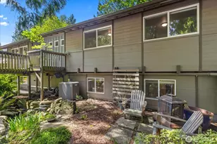155 Mt Olympus Dr NW, Issaquah, WA 98027 - Photo 2
