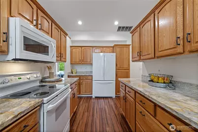 1069 5th, Steilacoom, WA 98388 - Photo 8