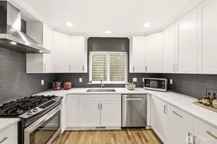 4011 SW Webster St, Seattle, WA 98136 - Photo 8