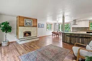 19545 Park Blvd NE, Suquamish, WA 98392 - Photo 2