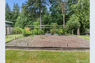 19545 Park Boulevard NE, Suquamish, WA 98392 - Photo 36