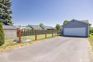 1225 Ash St, Lynden, WA 98264 - Photo 30
