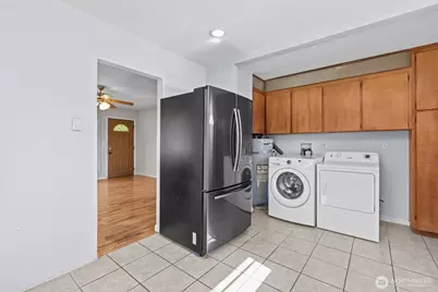 264 Taylor Ave NW, Renton, WA 98057 - Photo 12