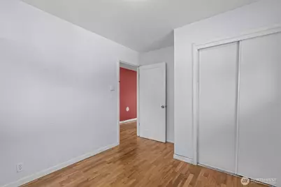 264 Taylor Ave NW, Renton, WA 98057 - Photo 18