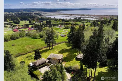 1864 Scenic Avenue, Freeland, WA 98249 - Photo 2