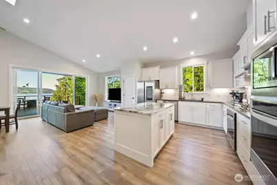 4652 E Hillcrest Drive, Port Orchard, WA 98366 - Photo 12