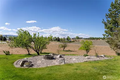 13 Parkway St, Omak, WA 98841 - Photo 6