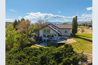 13 Parkway St, Omak, WA 98841 - Photo 1