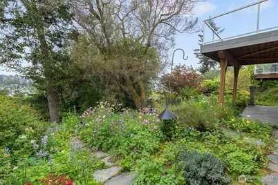 3437 13th Avenue W, Seattle, WA 98119 - Photo 32