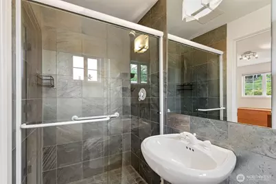 3437 13th Avenue W, Seattle, WA 98119 - Photo 24