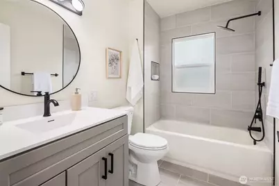 1325 Broadway, Everett, WA 98201 - Photo 10