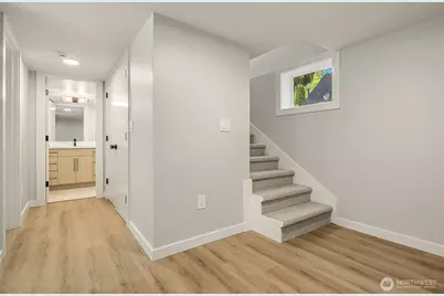 2302 E Pike Street, Seattle, WA 98122 - Photo 24