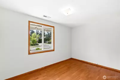 4905 234th St. SW, Mountlake Terrace, WA 98043 - Photo 6