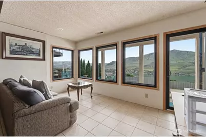 820 W Golf Course Drive, Chelan, WA 98816 - Photo 6