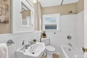 3033 44th Ave SW, Seattle, WA 98116 - Photo 16