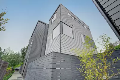 7912 34th Avenue SW #B, Seattle, WA 98126 - Photo 16
