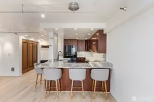 2621 2nd Ave, Seattle, WA 98121 - Photo 10
