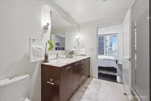 10700 NE 4th St, Bellevue, WA 98004 - Photo 14