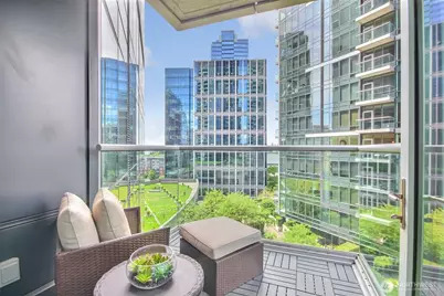 10700 NE 4th Street #1006, Bellevue, WA 98004 - Photo 20