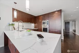 10700 NE 4th St, Bellevue, WA 98004 - Photo 6