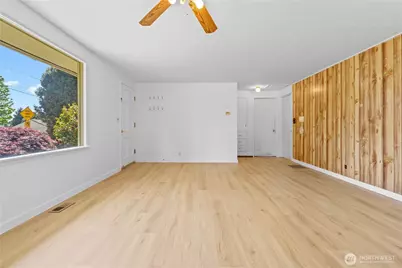 3331 Phillips Avenue, Bremerton, WA 98310 - Photo 6