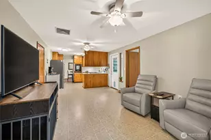 807 Jefferson Ave NE, Renton, WA 98056 - Photo 14