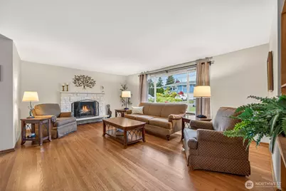 807 Jefferson Avenue NE, Renton, WA 98056 - Photo 6