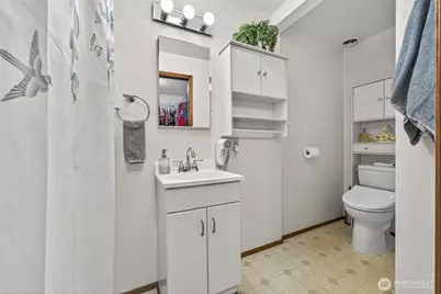 807 Jefferson Avenue NE, Renton, WA 98056 - Photo 20