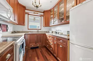 211 14th Ave E, Seattle, WA 98112 - Photo 12