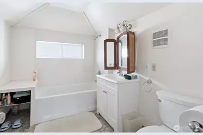211 14th Avenue E, Seattle, WA 98112 - Photo 24