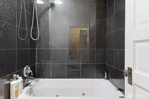 211 14th Ave E, Seattle, WA 98112 - Photo 18
