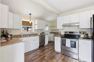 2224 Chestnut St, Everett, WA 98201 - Photo 10