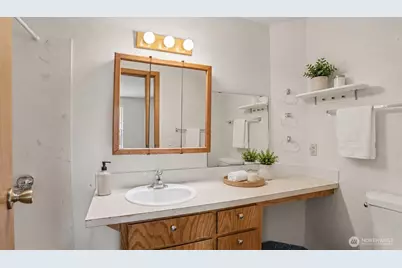 12380 SE 221st Street, Kent, WA 98031 - Photo 10