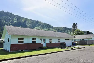 693 Temple Avenue, Morton, WA 98356 - Photo 2