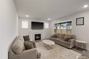 13426 183rd St E, Puyallup, WA 98374 - Photo 2