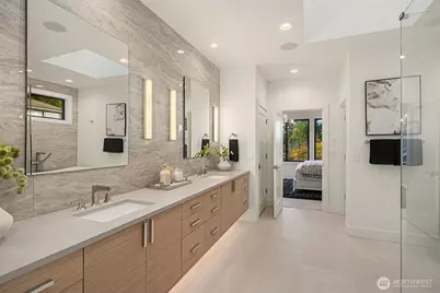 30 Enatai Drive, Bellevue, WA 98004 - Photo 22
