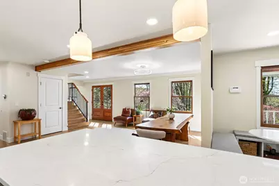 7238 Lakemont Boulevard SE, Bellevue, WA 98006 - Photo 10