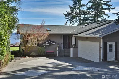 2693 North Bluff Road, Greenbank, WA 98253 - Photo 2