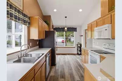 5042 Chambers Creek Loop SE, Olympia, WA 98501 - Photo 10