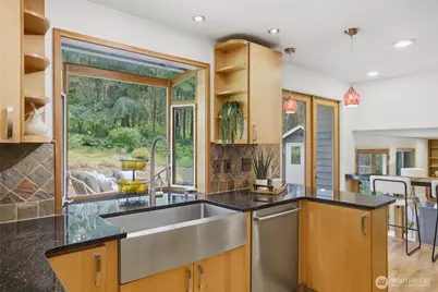 22731 95th Avenue SE, Woodinville, WA 98077 - Photo 8