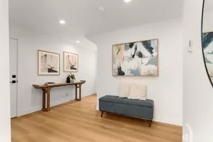 358 N 74th St, Seattle, WA 98103 - Photo 4