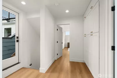 358 N 74th Street, Seattle, WA 98103 - Photo 28