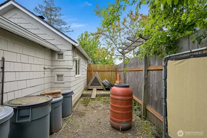 1210 Logan Street, Bellingham, WA 98225 - Photo 28
