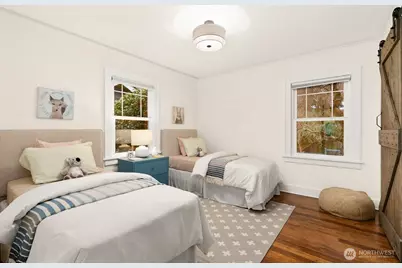 2568 28th Avenue W, Seattle, WA 98199 - Photo 16