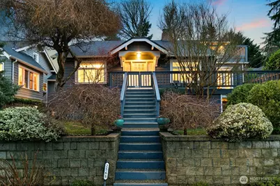 2568 28th Avenue W, Seattle, WA 98199 - Photo 2