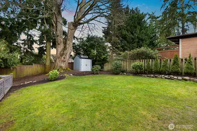 2568 28th Avenue W, Seattle, WA 98199 - Photo 32