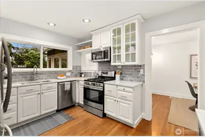 2568 28th Avenue W, Seattle, WA 98199 - Photo 14
