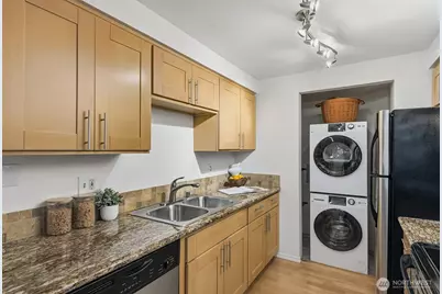 6960 California Avenue SW #A304, Seattle, WA 98136 - Photo 12