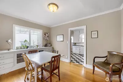5755 25th Avenue NE, Seattle, WA 98105 - Photo 10
