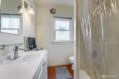5755 25th Avenue NE, Seattle, WA 98105 - Photo 18